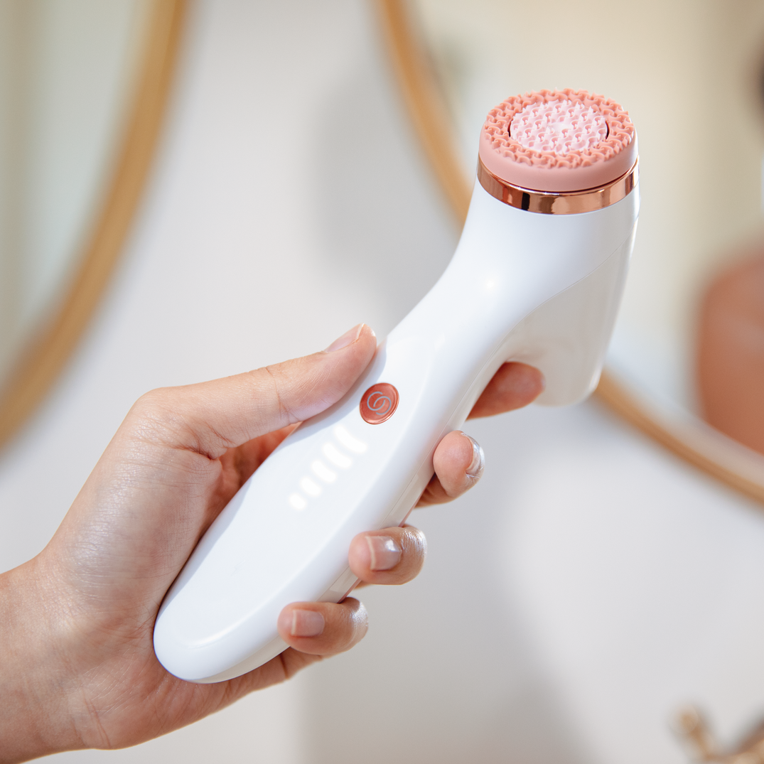 ageLOC Rose Gold LumiSpa® iO + Cleanser